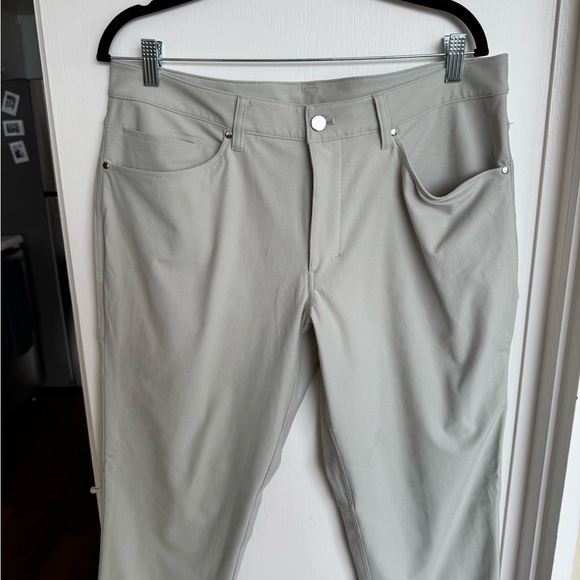 Lululemon Men’s ABC Classic Fit 5 Pocket Pant 30”L Size 34 pristine hardly used - Picture 7 of 9